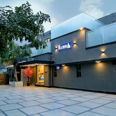 Hotel Mairona Gulberg Lahore Exterior foto