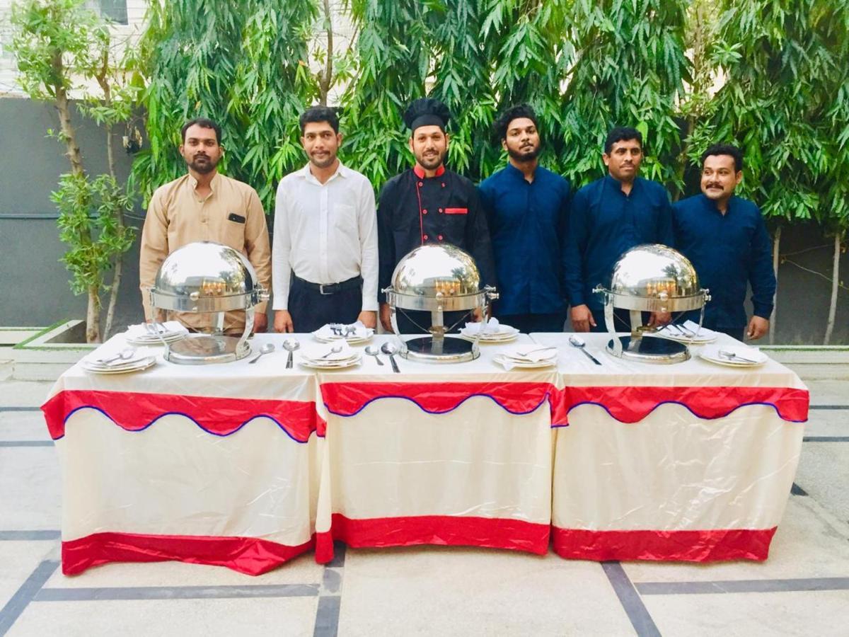 Hotel Mairona Gulberg Lahore Exterior foto