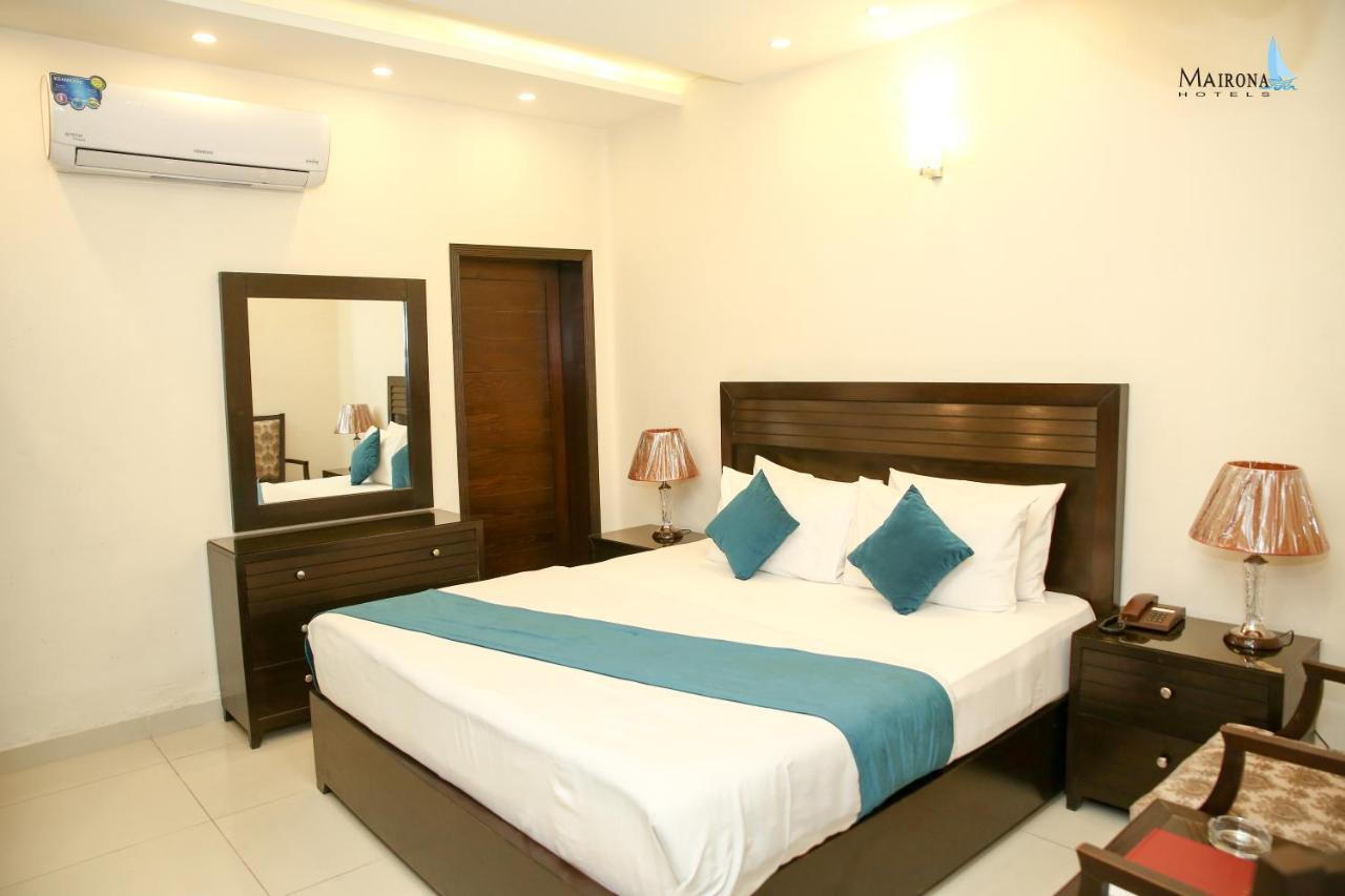 Hotel Mairona Gulberg Lahore Exterior foto